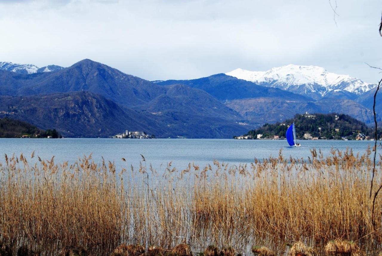 casAlba: grazioso appartamento sul lago d 'Orta Gozzano Esterno foto